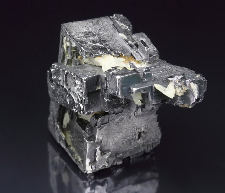 skeletal GALENA, QUARTZ - floater