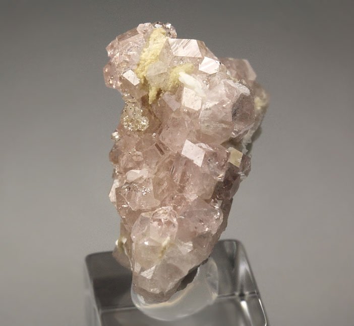 gem PINK GARNET var. GROSSULAR