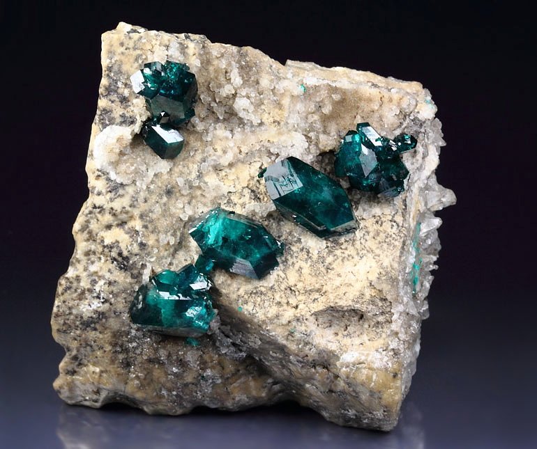 gem DIOPTASE, CALCITE