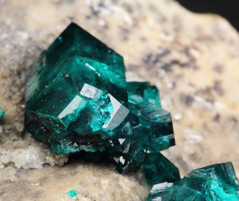 gem DIOPTASE, CALCITE