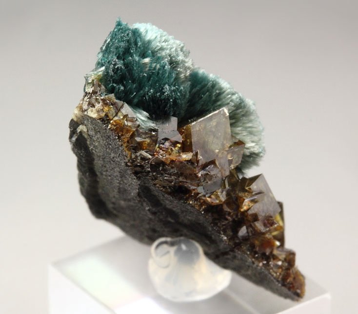 GORMANITE, SIDERITE