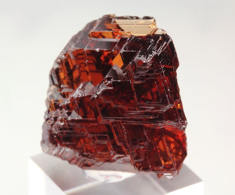 gem GARNET var. SPESSARTINE