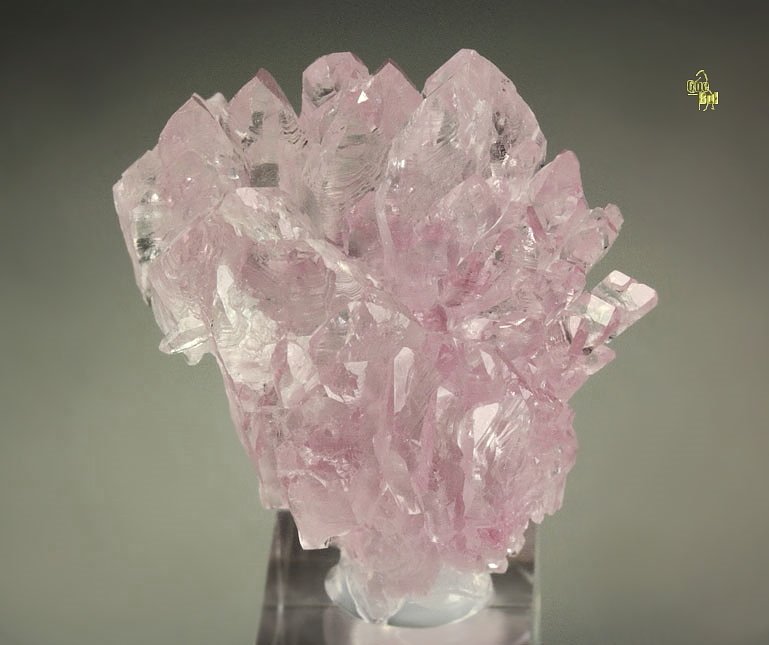 bi-terminated QUARTZ var. ROSE QUARTZ