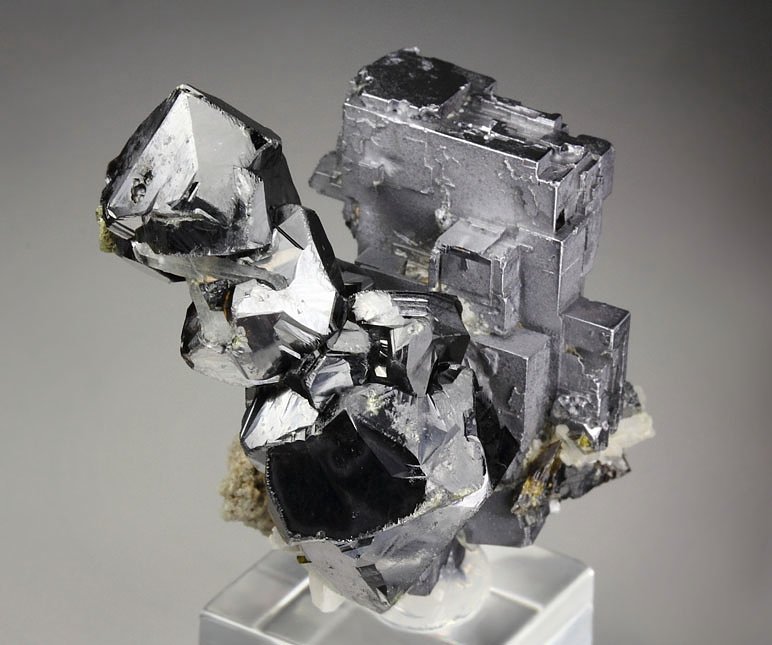 skeletal GALENA, SPHALERITE, QUARTZ, CHALCOPYRITE