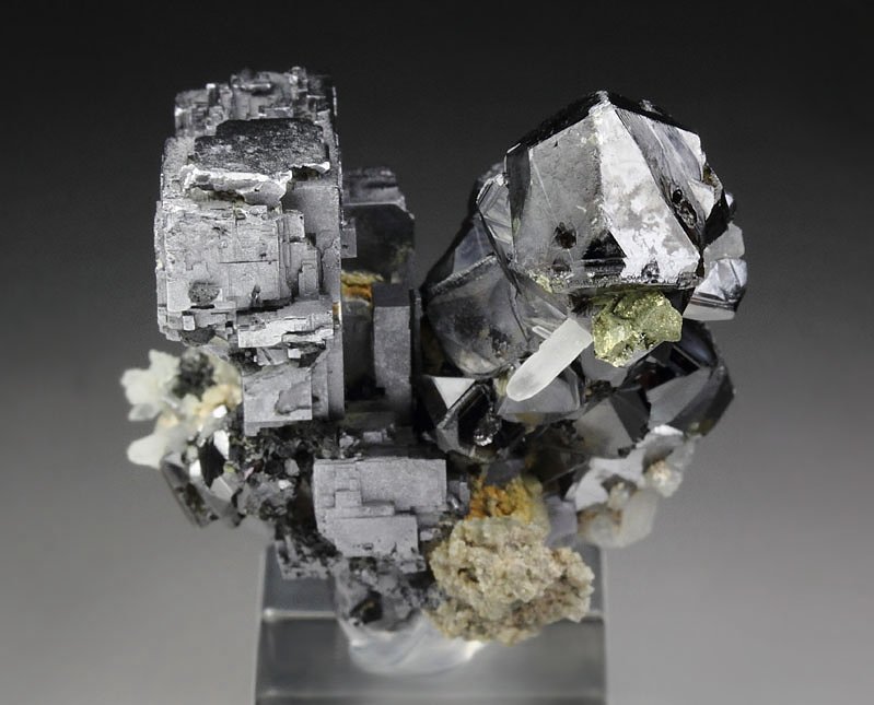 skeletal GALENA, SPHALERITE, QUARTZ, CHALCOPYRITE