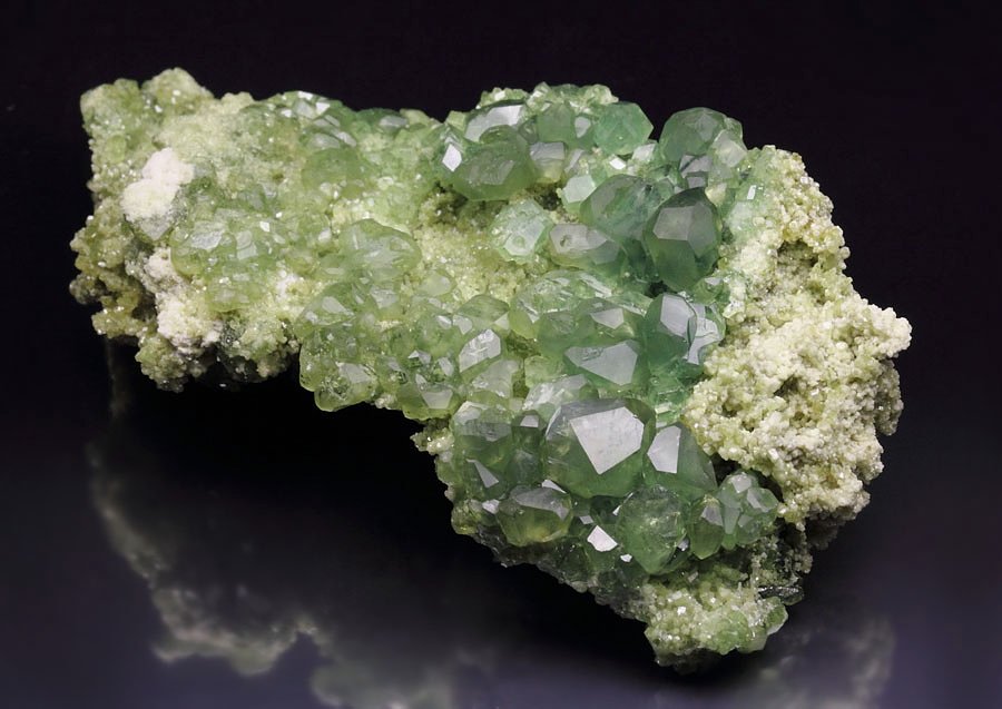 gem GARNET var. ANDRADITE var. DEMANTOID