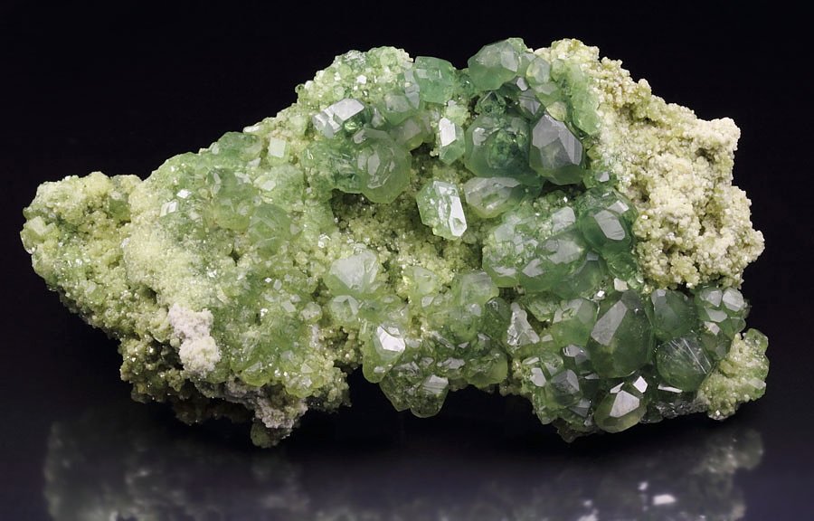 gem GARNET var. ANDRADITE var. DEMANTOID