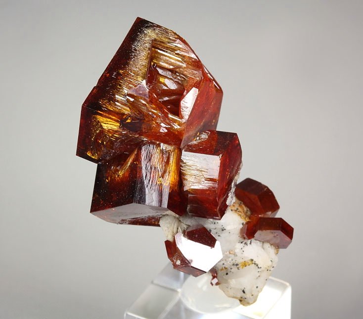 gemmy skeletal VANADINITE, BARYTE