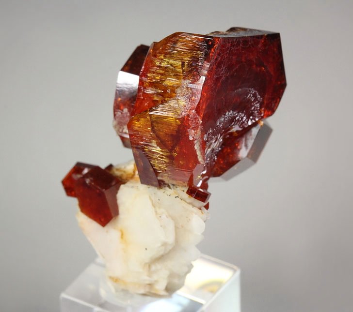 gemmy skeletal VANADINITE, BARYTE