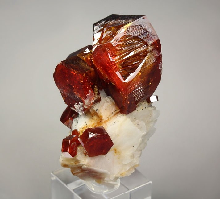 gemmy skeletal VANADINITE, BARYTE