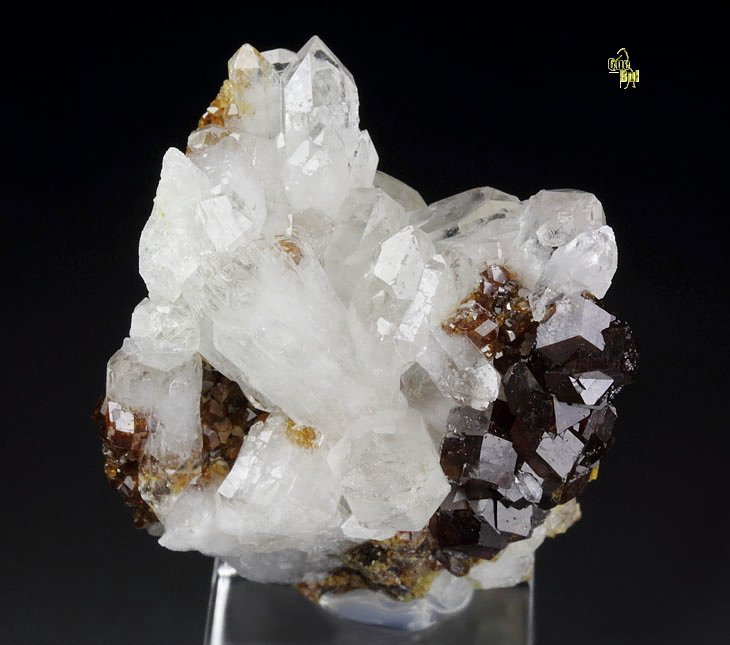 gemmy GARNET var. ANDRADITE, QUARTZ