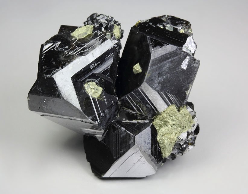 twinned SPHALERITE, CHALCOPYRITE, GALENA