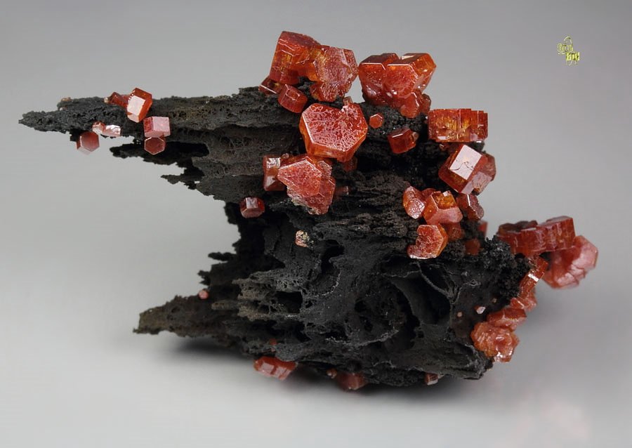 VANADINITE, GOETHITE