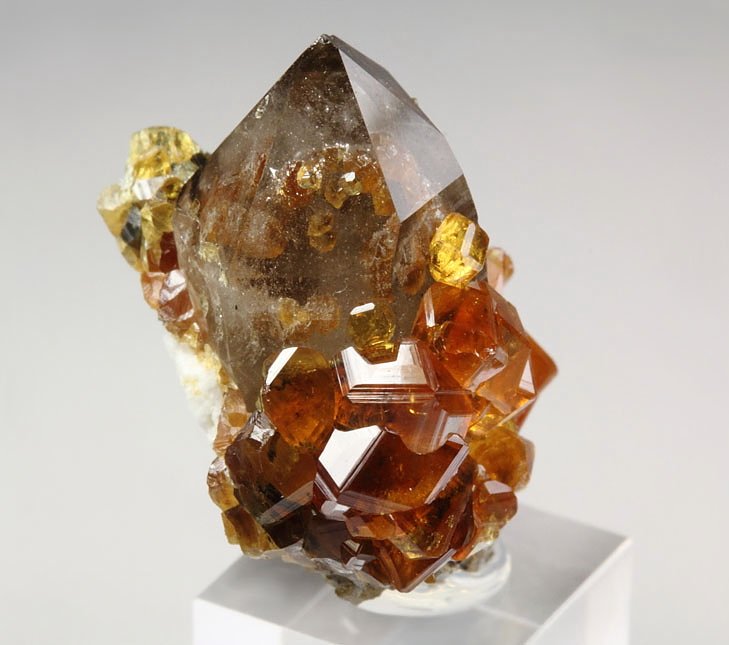 gem GARNET var. SPESSARTINE, QUARTZ var. SMOKY