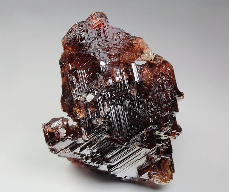 gem GARNET var. SPESSARTINE skeletal - floater