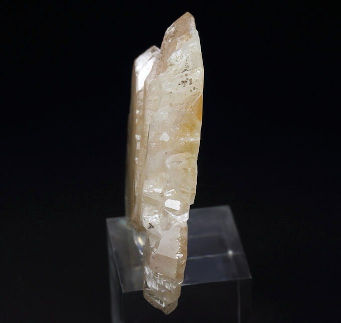 twinned CERUSSITE