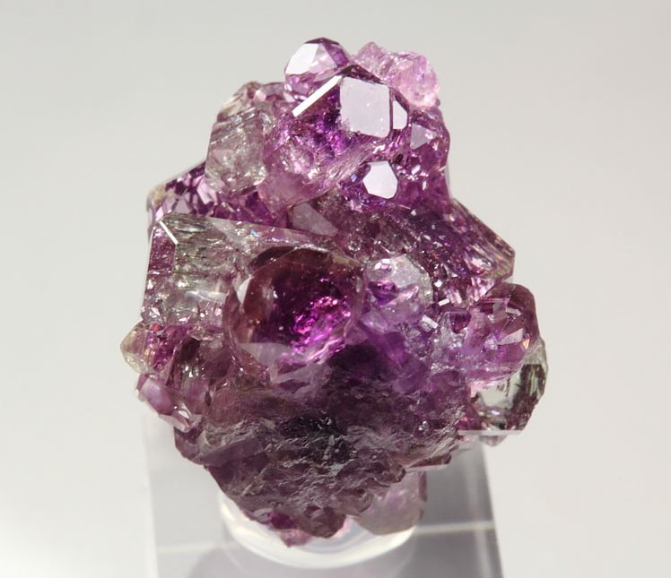 gem VESUVIANITE var. MANGANOAN