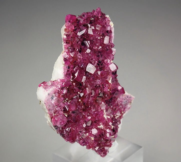 gem ELBAITE-LIDDICOATITE series with PHANTOMS