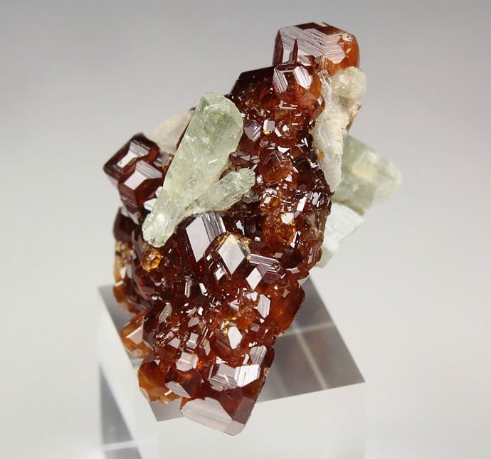 gem GARNET var. HESSONITE, DIOPSIDE