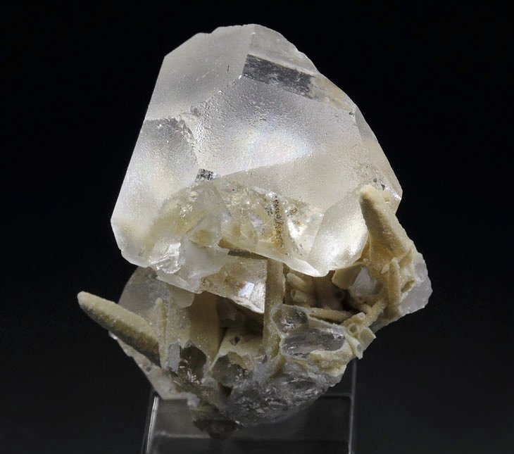 FLUORITE with QUARTZ inclusions