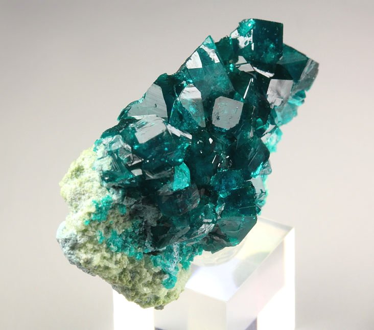 gem DIOPTASE