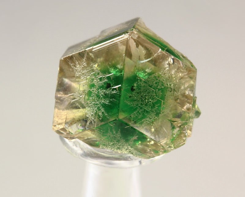 gem GARNET var. GROSSULAR with GREEN CHROMIAN PHANTOM