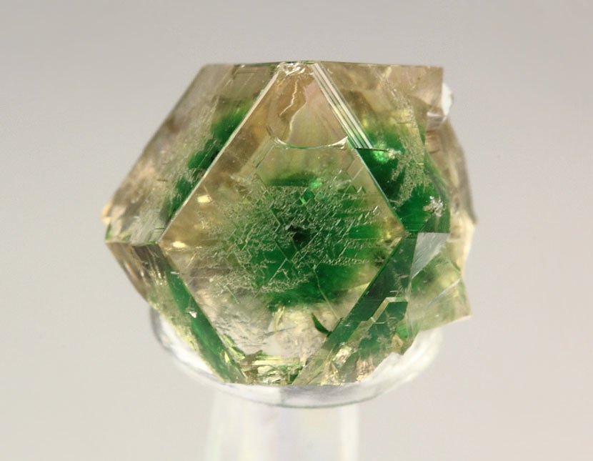 gem GARNET var. GROSSULAR with GREEN CHROMIAN PHANTOM