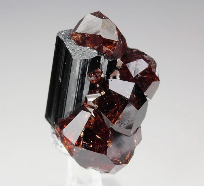 gem GARNET var. SPESSARTINE, TOURMALINE var. SCHORL