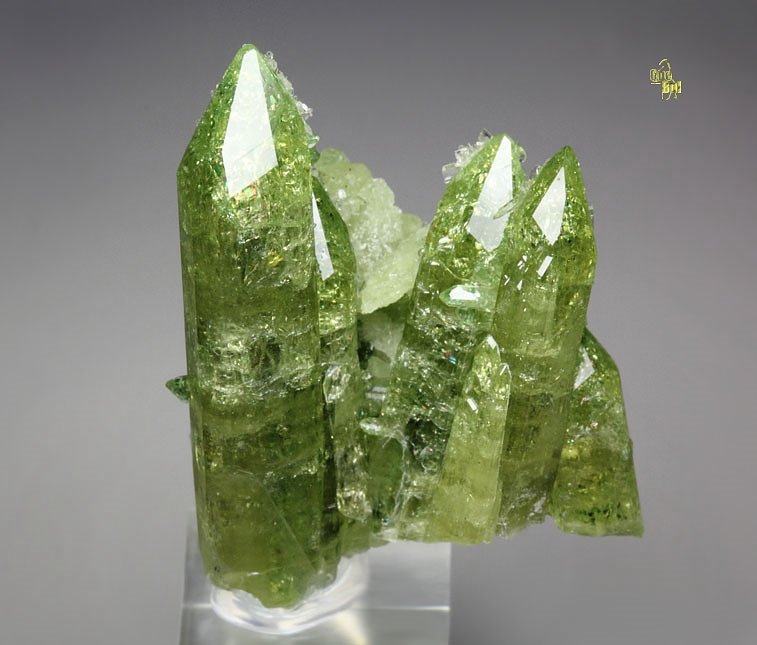 gem VESUVIANITE