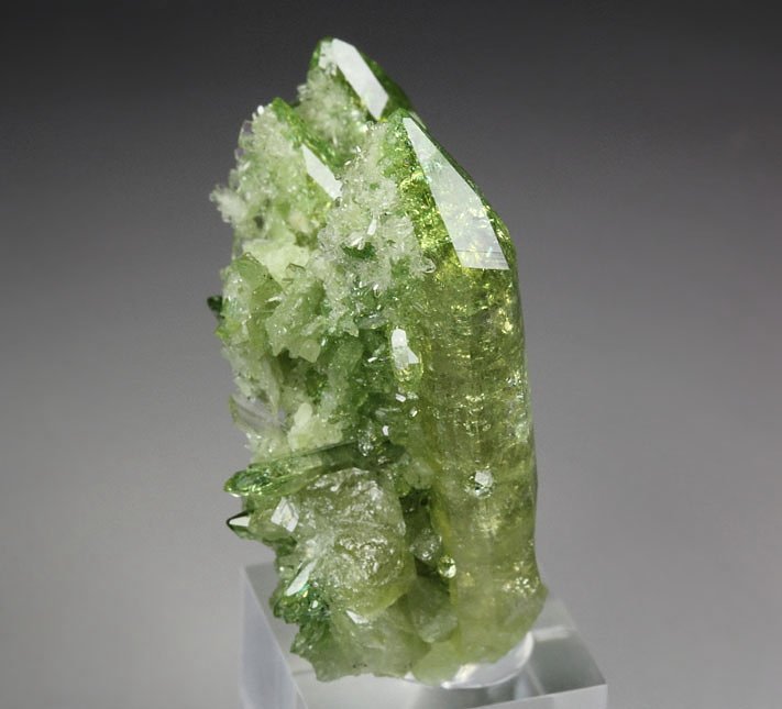 gem VESUVIANITE