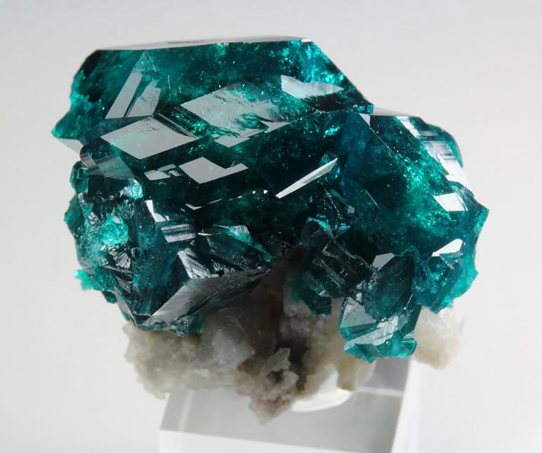 gem DIOPTASE, CALCITE