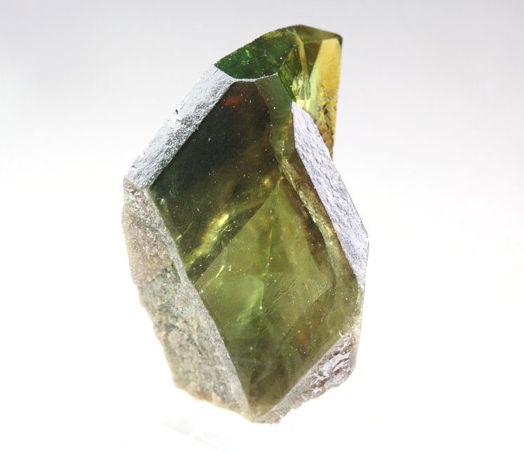 gem TITANITE twinned