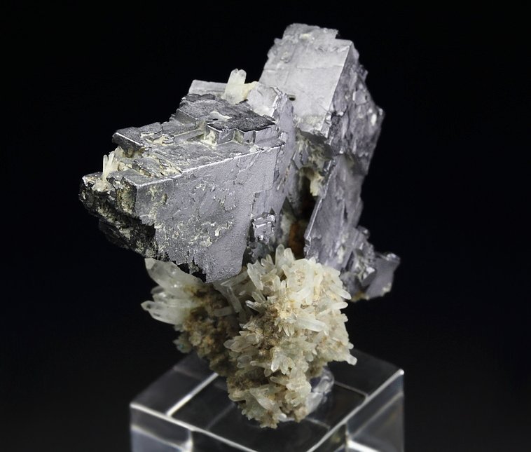 skeletal GALENA, QUARTZ