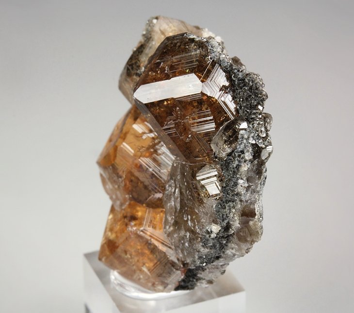 gem GARNET var. GROSSULAR