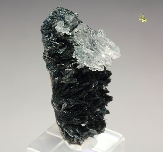 GORMANITE, QUARTZ