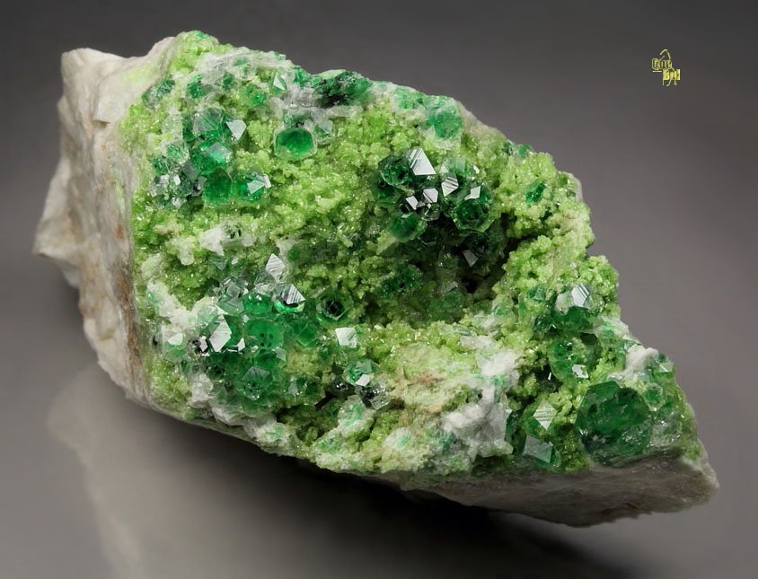 gem GARNET var. GROSSULAR with GREEN CHROMIAN PHANTOMS, DIOPSIDE, CHROMITE