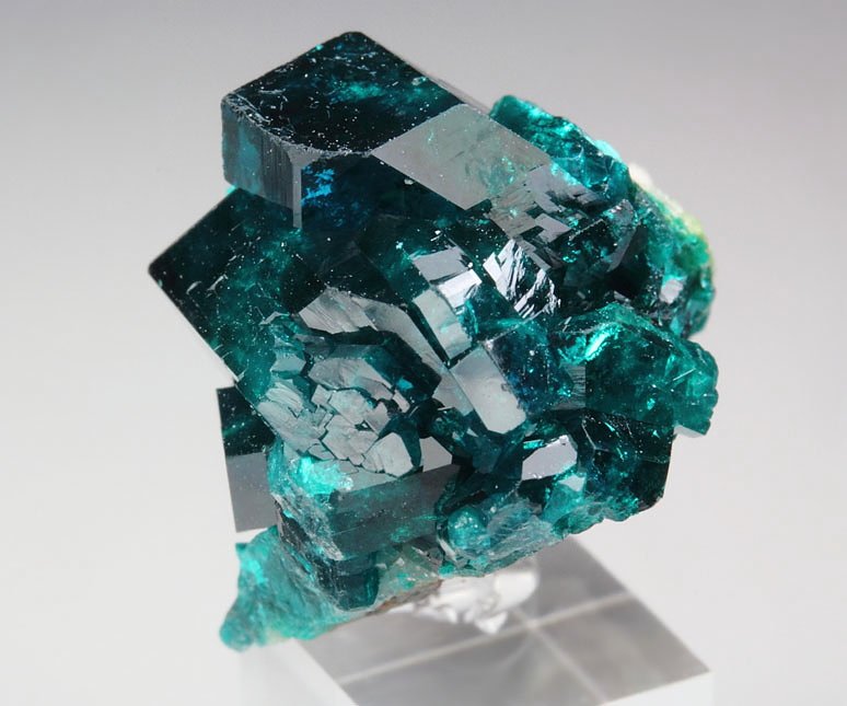 gem DIOPTASE