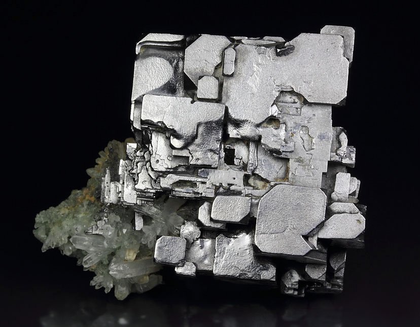 skeletal GALENA, QUARTZ