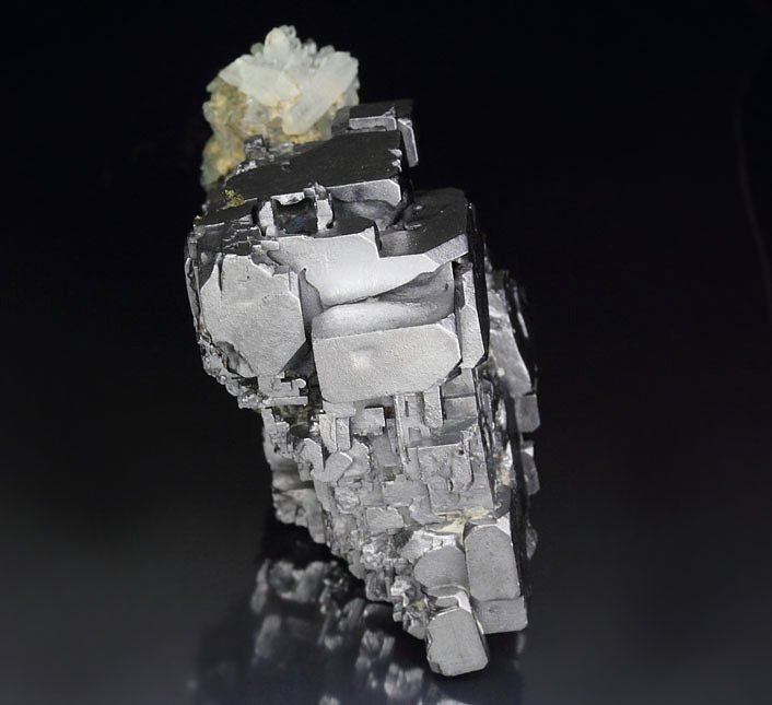 skeletal GALENA, QUARTZ