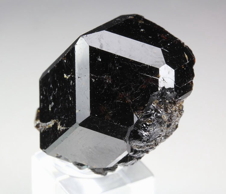 GARNET var. ANDRADITE var. MELANITE