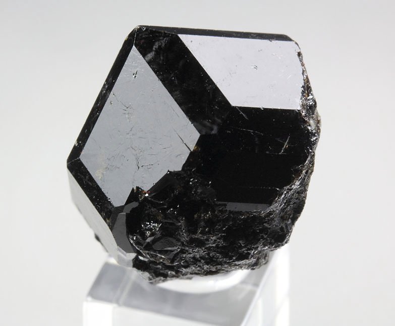 GARNET var. ANDRADITE var. MELANITE