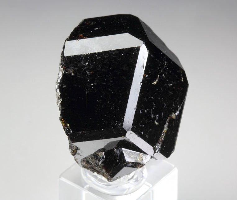 GARNET var. ANDRADITE var. MELANITE