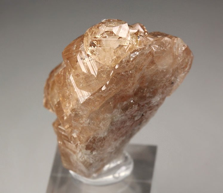 gem GARNET var. GROSSULAR