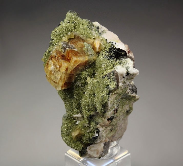 CHABAZITE, EPIDOTE, QUARTZ var. SMOKY, ORTHOCLASE