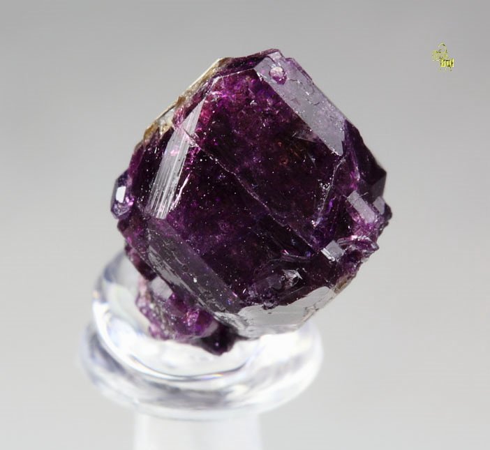 VESUVIANITE var. MANGANOAN