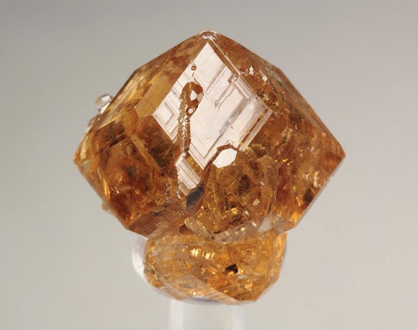 gem GARNET var. GROSSULAR