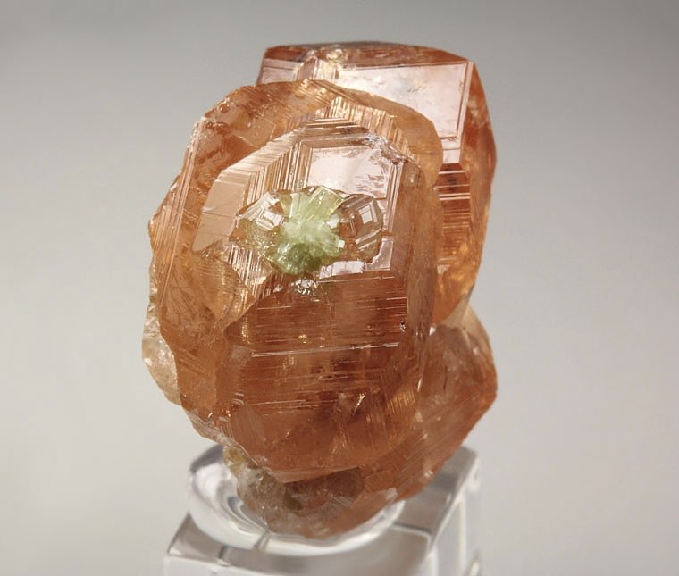 gem GARNET var. GROSSULAR, DIOPSIDE