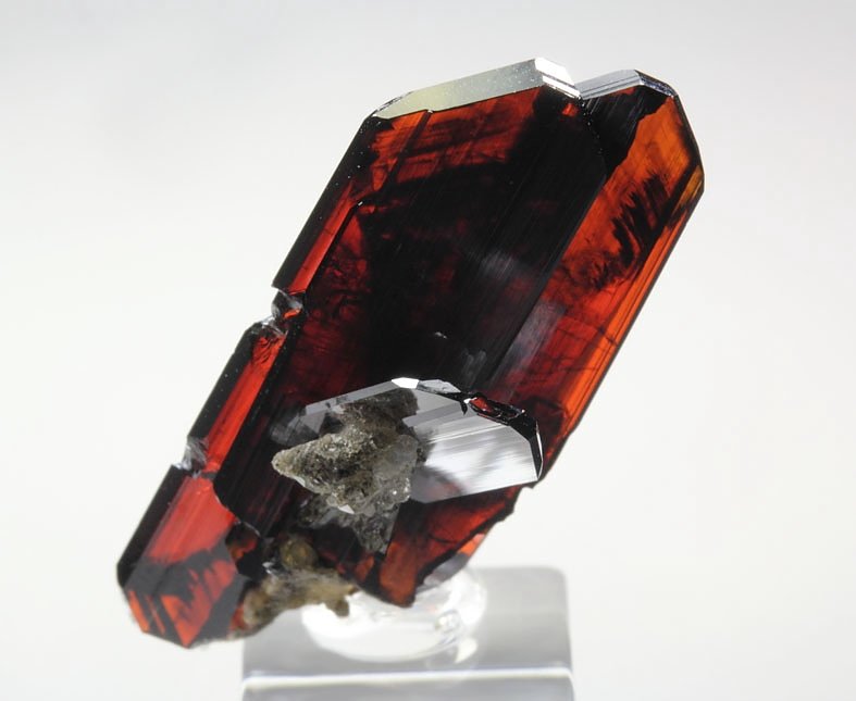 BROOKITE bi-terminated