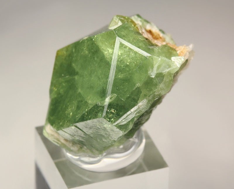 gem GARNET var. ANDRADITE var. DEMANTOID