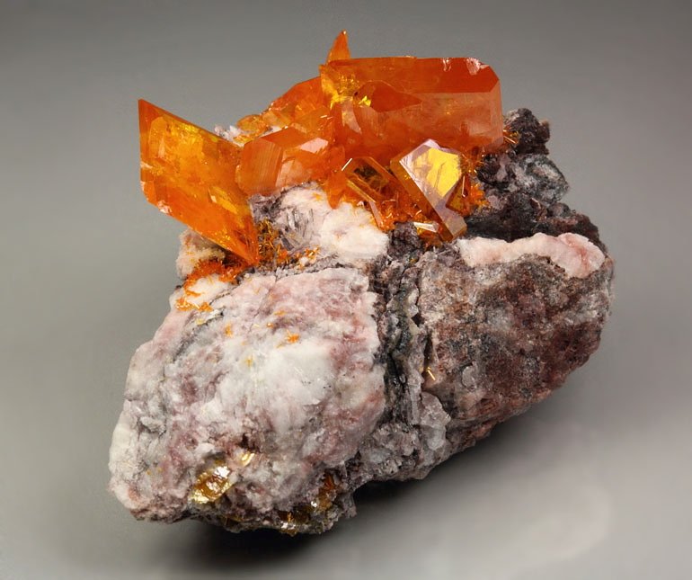 WULFENITE